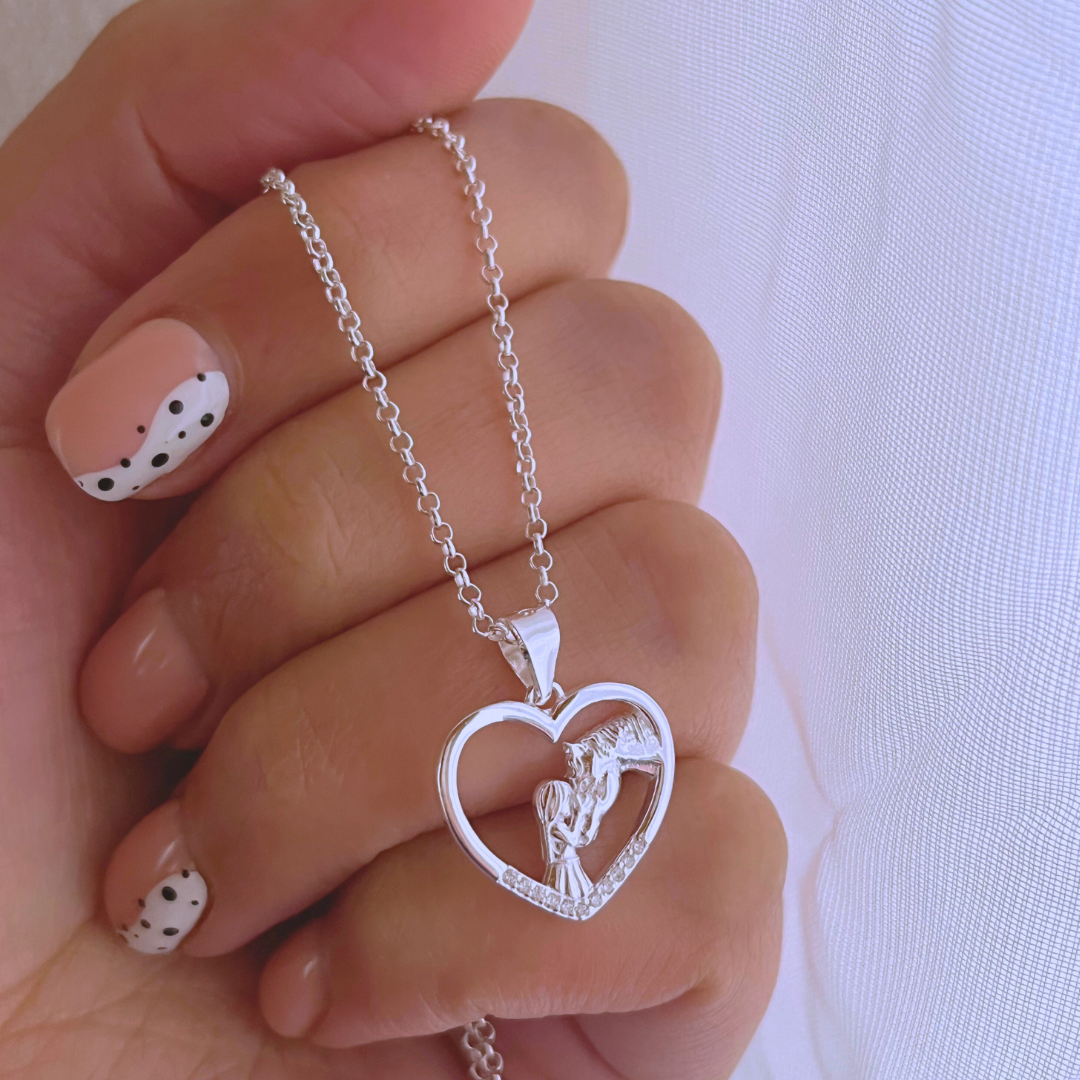 COLLAR CORAZÓN CIRCONES Y NIÑA