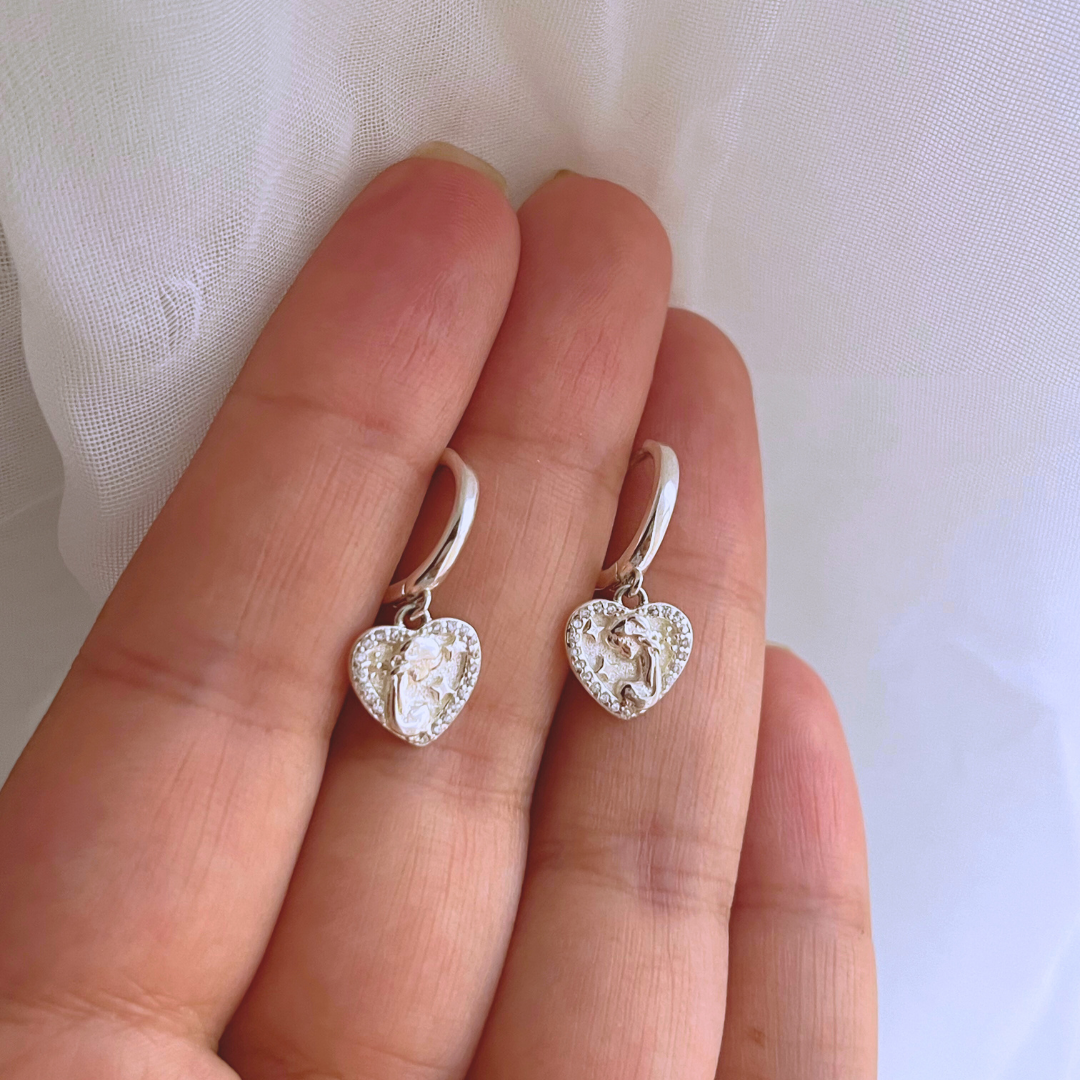 ARGOLLAS HUGGIE VIRGEN NIÑA 12 MM