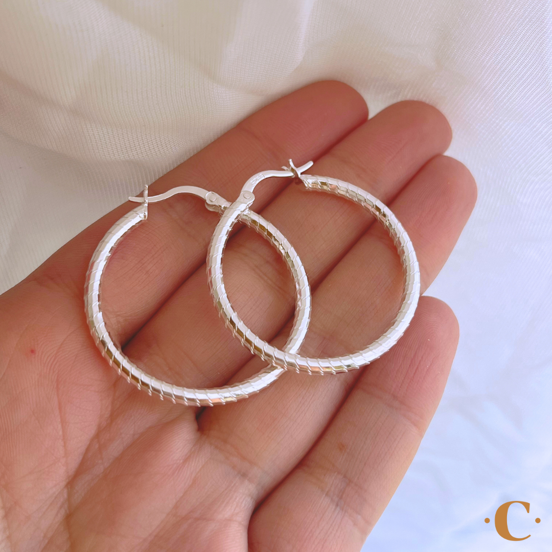 ARGOLLAS DISEÑO LÍNEAS Y CIERRE CRIOLLO