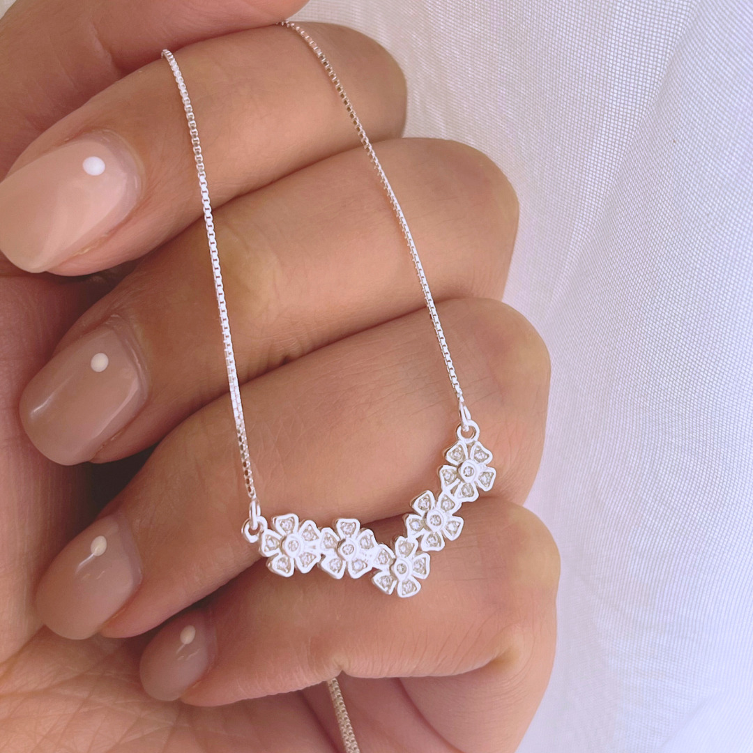 COLLAR BARRA DE FLORES CON CIRCONES