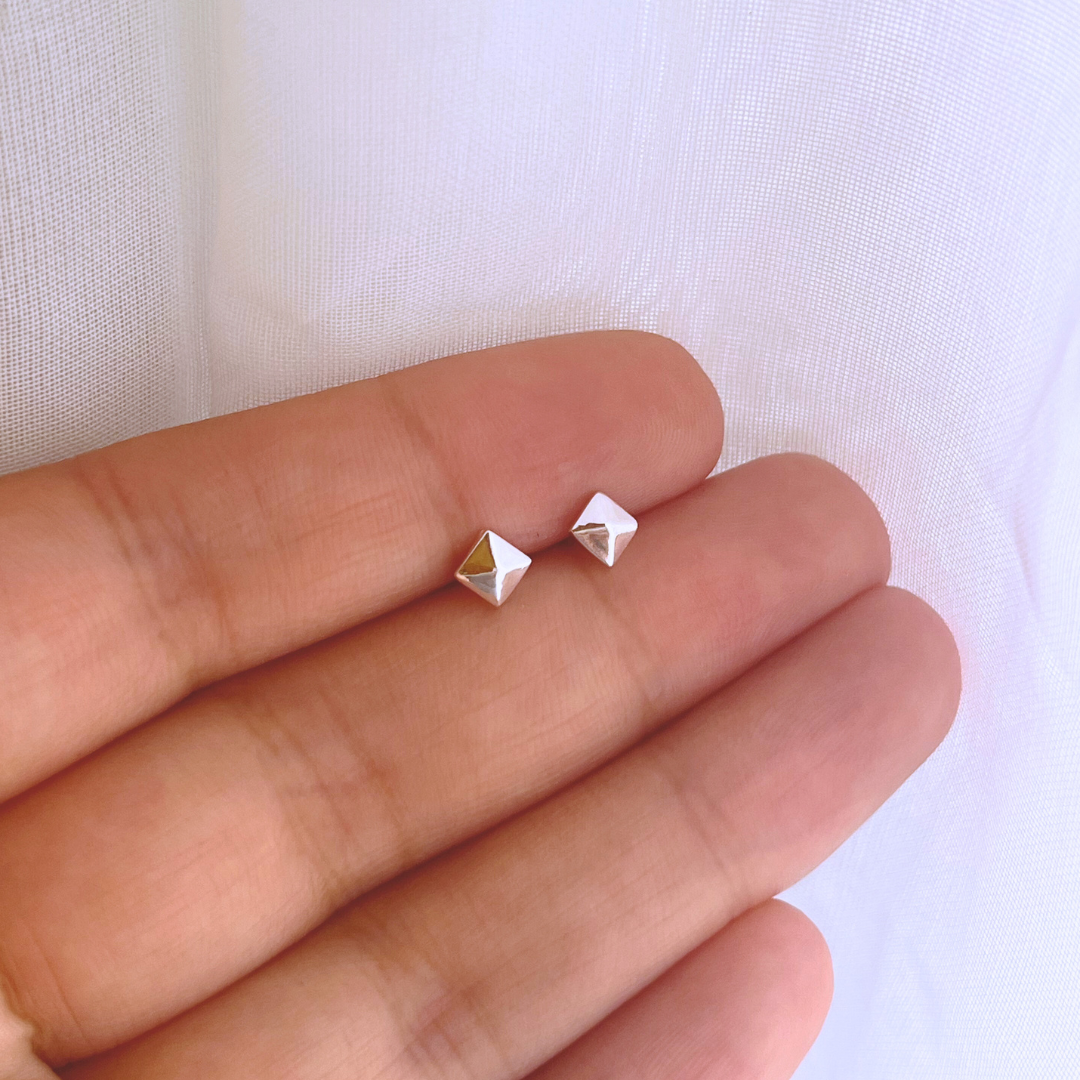 AROS CUADRADOS CON PUNTA