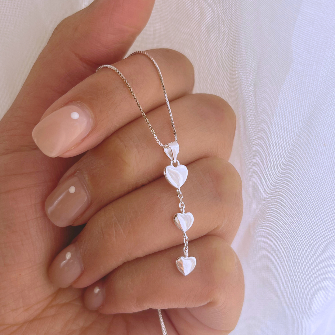 COLLAR CASCADA CORAZONES