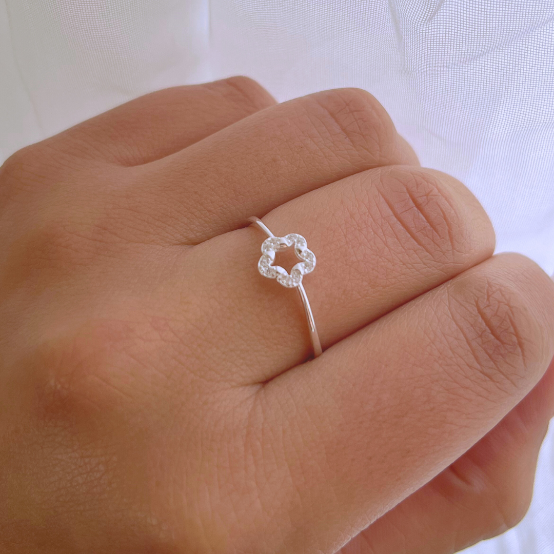 ANILLO FLOR CIRCONES