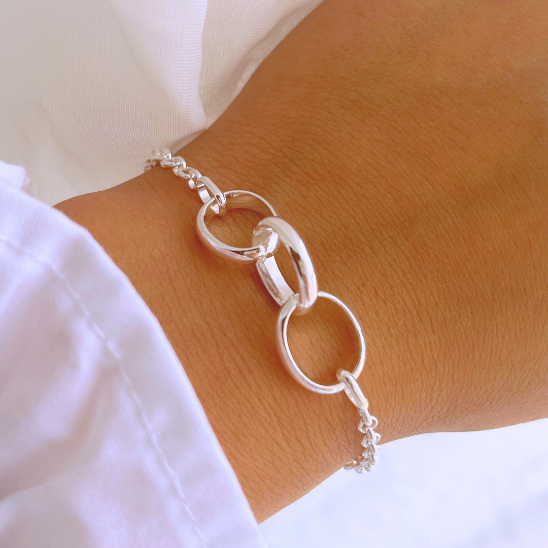 PULSERA CÍRCULOS GRUESOS ENTRELAZADOS