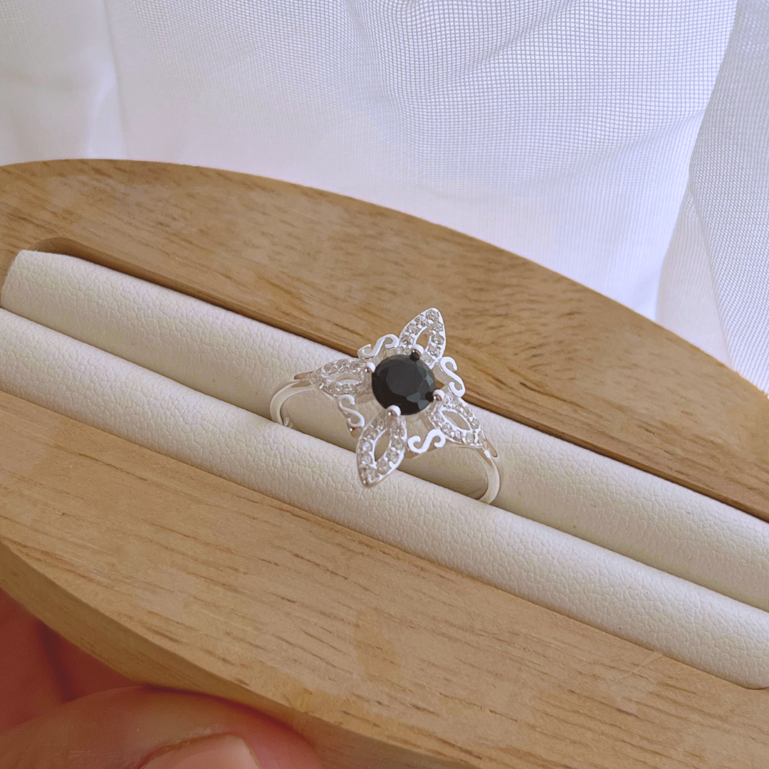 ANILLO NUDO DE BRUJA CIRCÓN ONIX