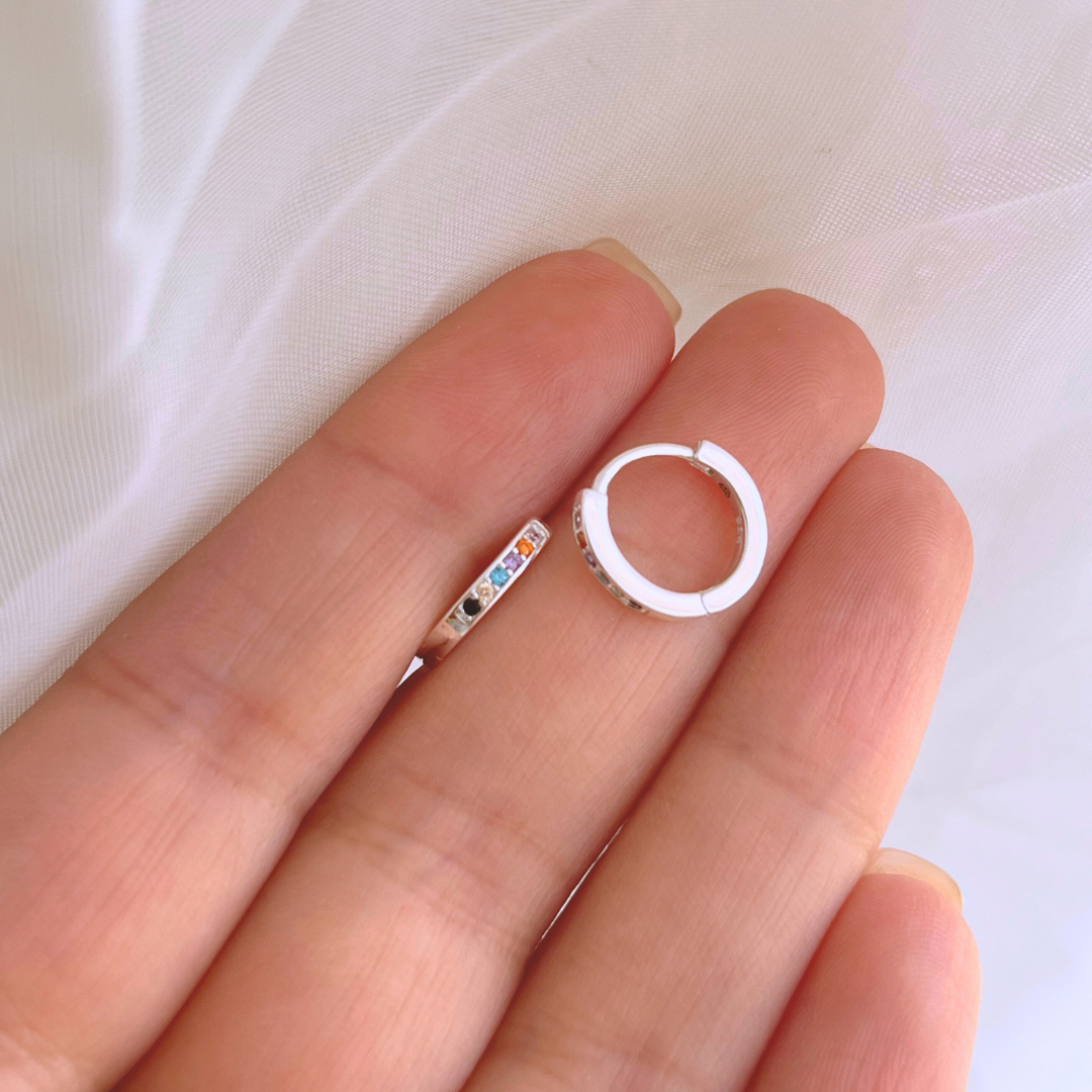 ARGOLLAS HUGGIE CIRCONES MULTICOLOR