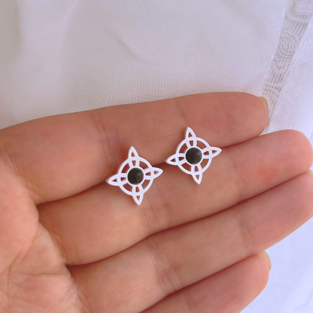 AROS NUDO DE BRUJA PIEDRA ONIX