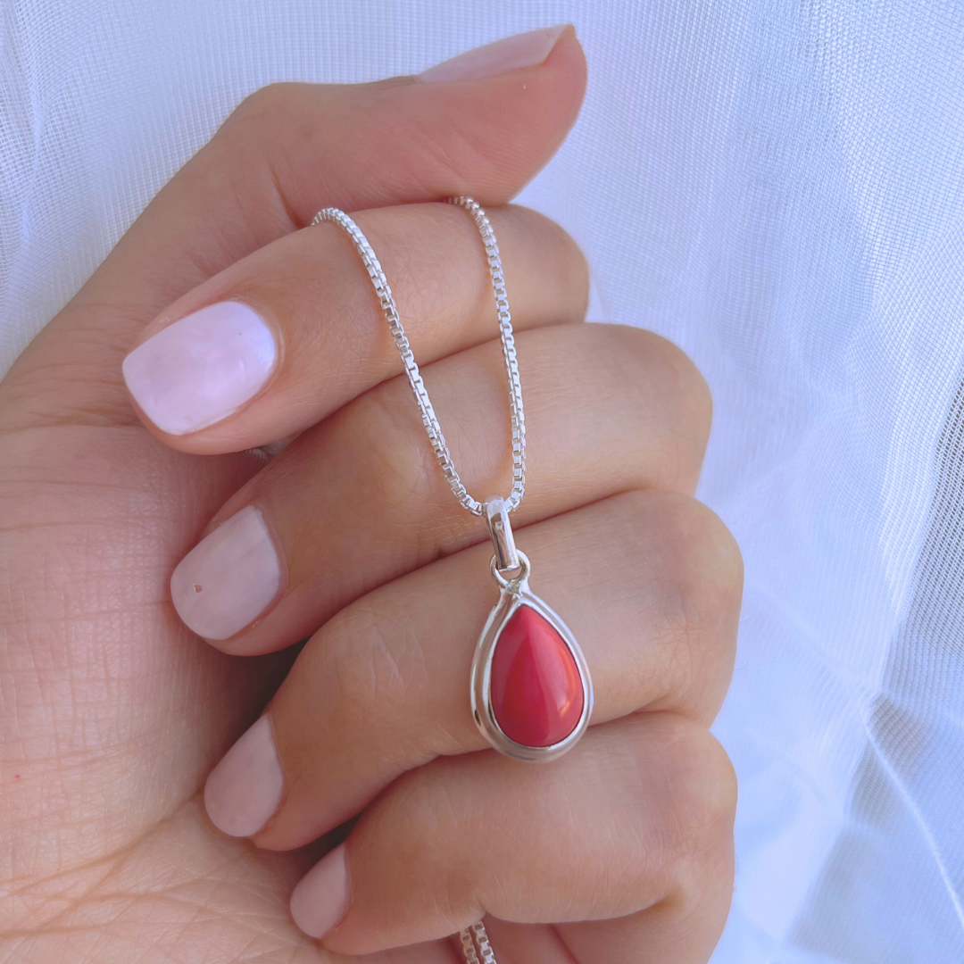 COLLAR GOTA PIEDRA JADE