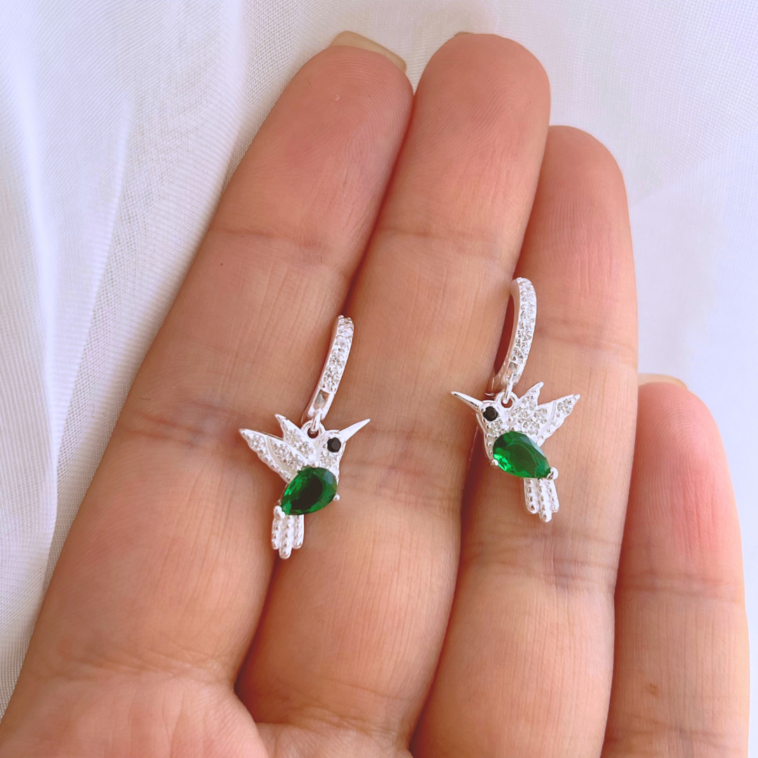 ARGOLLAS HUGGIE COLIBRÍ CIRCONES ESMERALDA