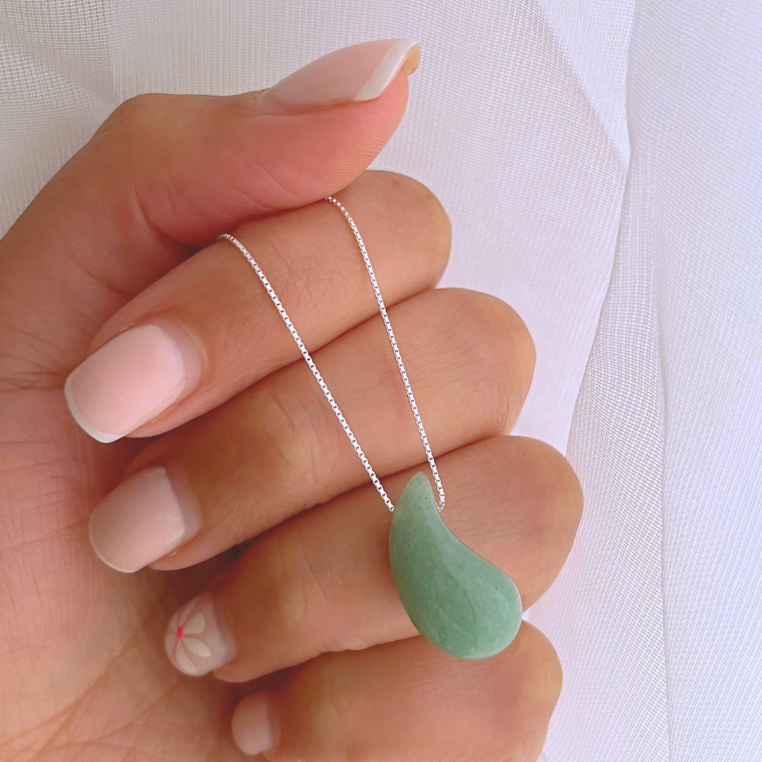 COLLAR GOTA PIEDRA JADE