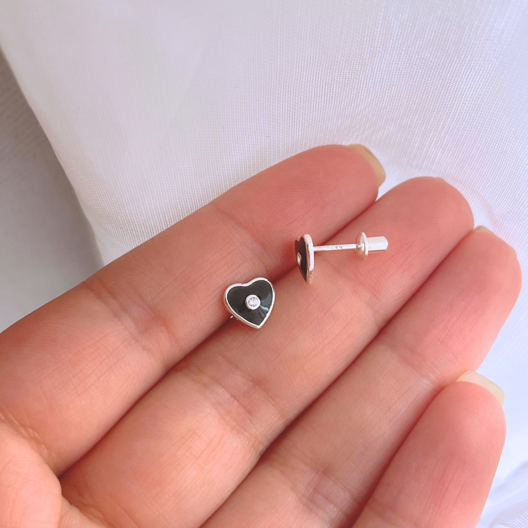 AROS CON TOPE CORAZÓN ONIX Y CIRCÓN