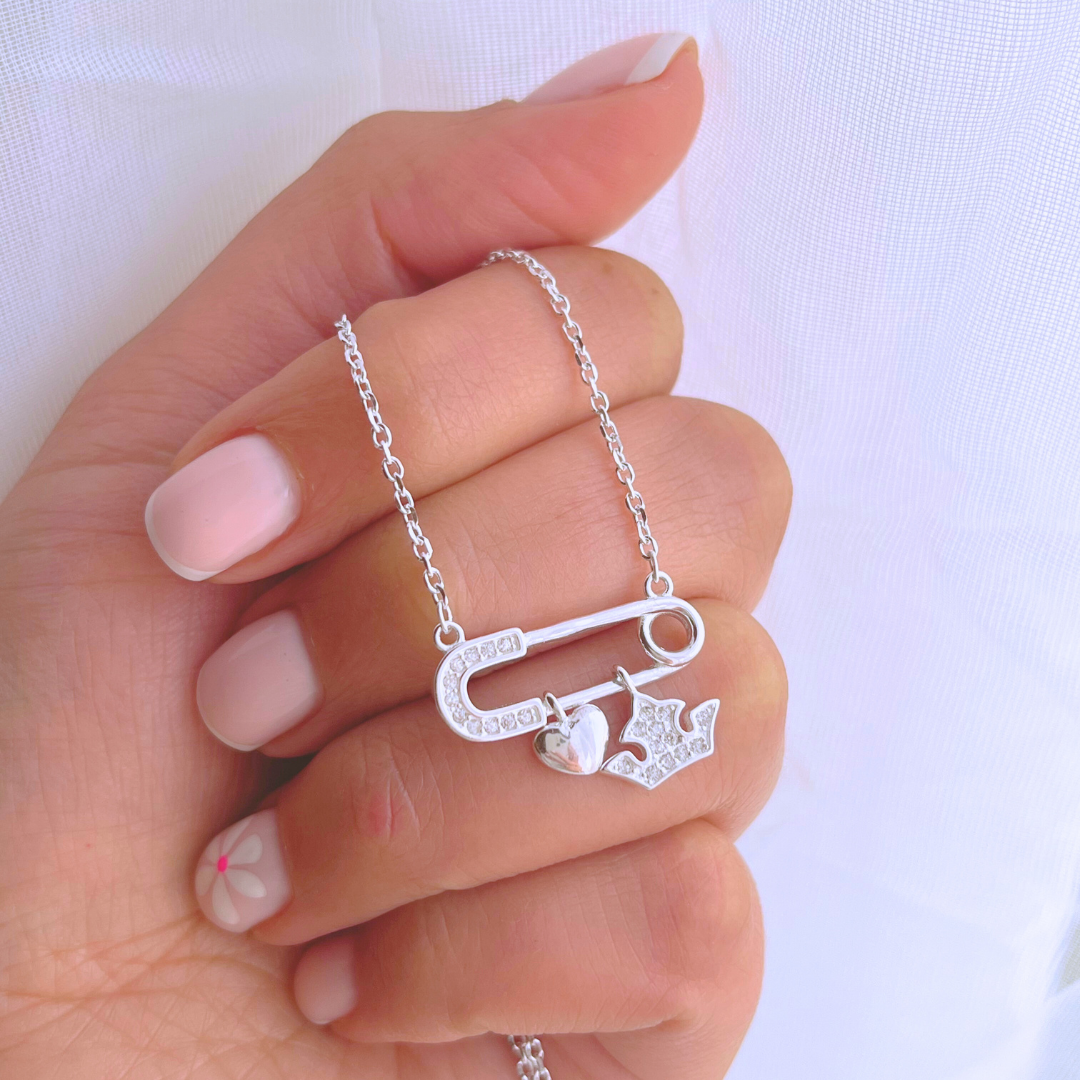 COLLAR ALFILER, CORAZÓN Y CORONA CIRCONES