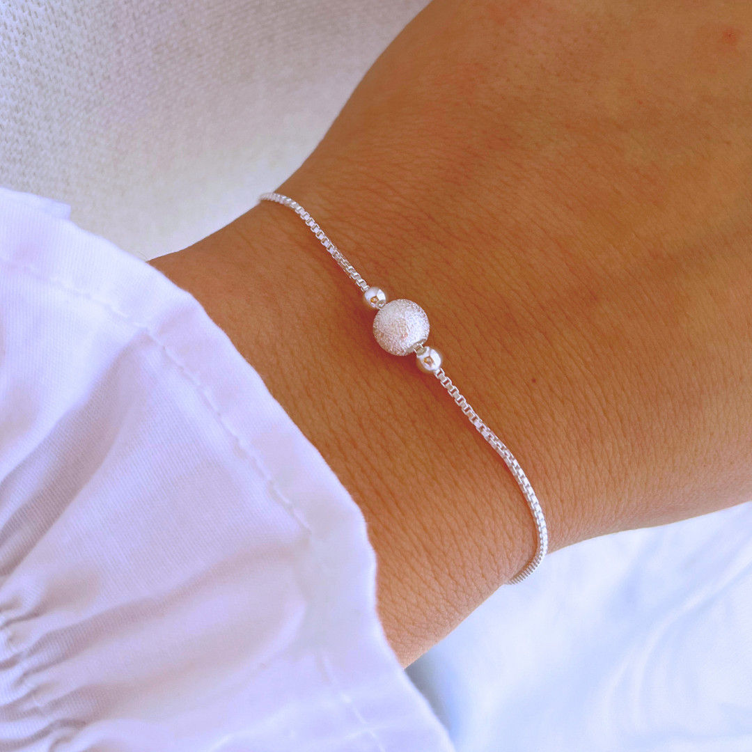 PULSERA AJUSTABLE ESFERA SATINADA