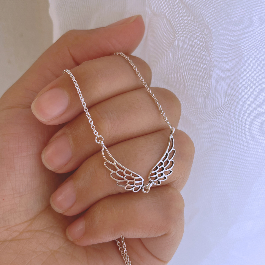 COLLAR ALAS ENVEJECIDAS