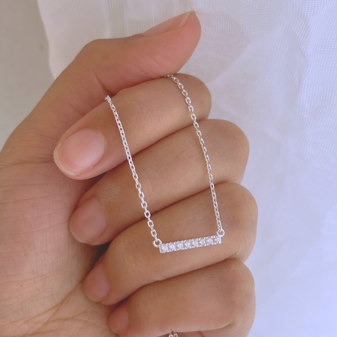 COLLAR BARRA CIRCONES