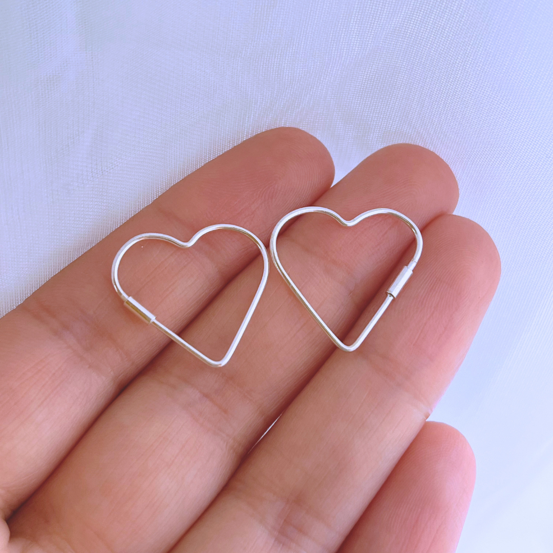 ARGOLLAS FORMA DE  CORAZÓN 20MM