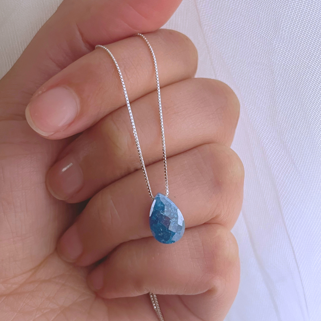 COLLAR GOTA CRISTAL FACETADO AZUL _ 39 Y 42 CM