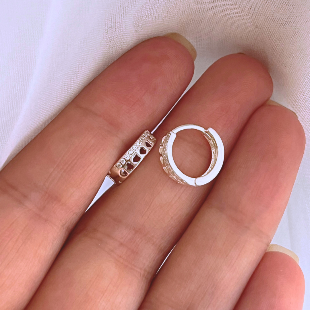 ARGOLLAS HUGGIE CORAZONES Y CIRCONES