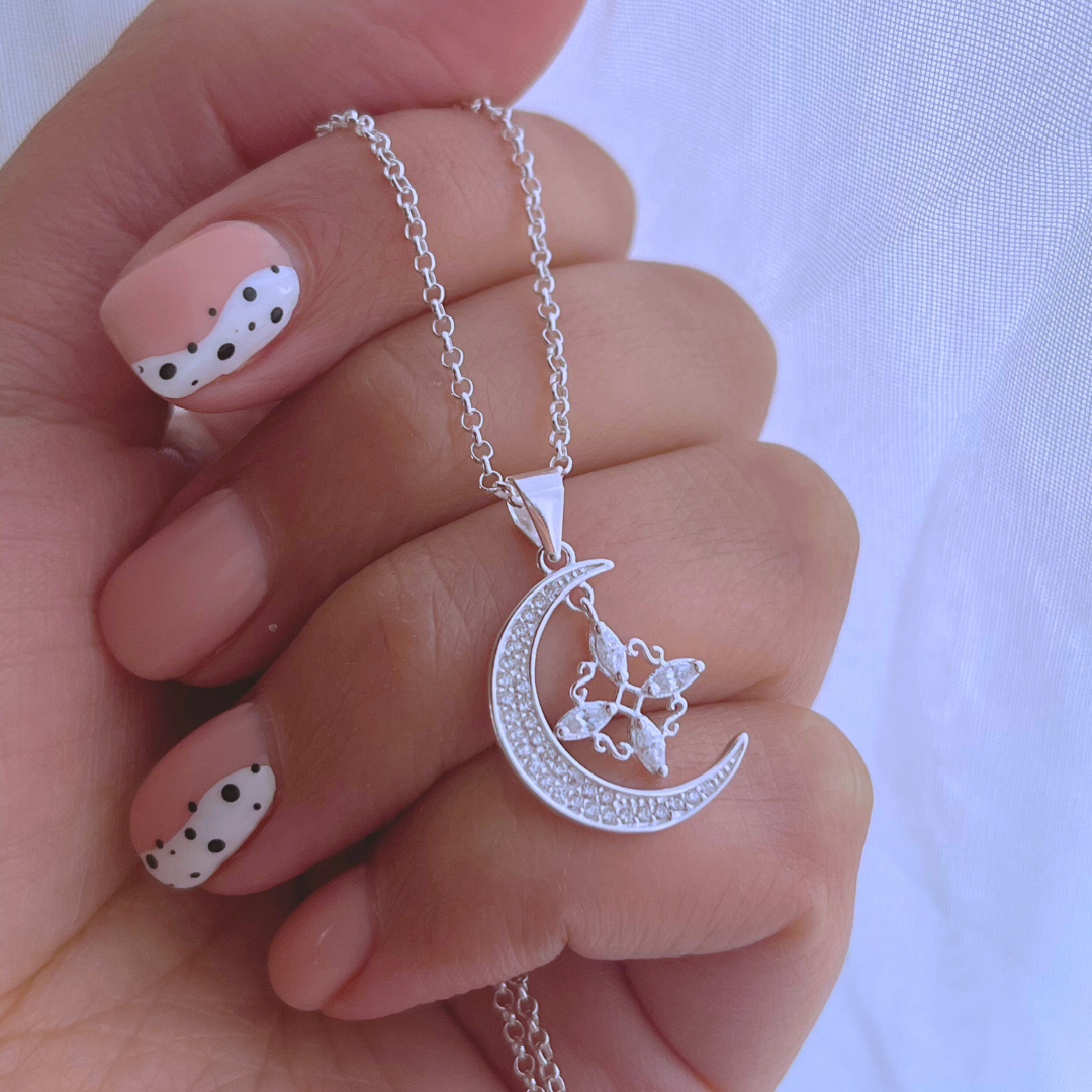 COLLAR LUNA CIRCONES Y NUDO DE BRUJA