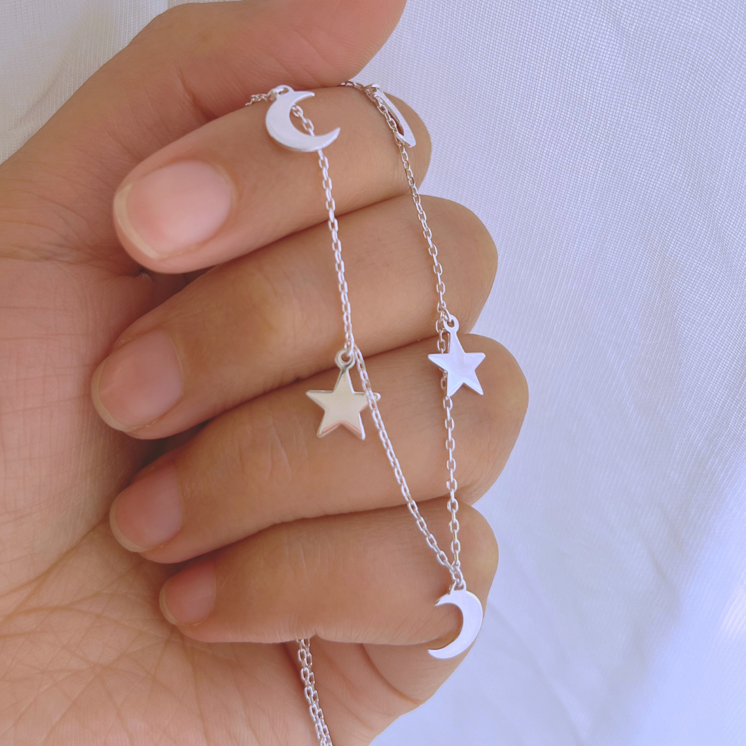 COLLAR CHICHES DE LUNAS Y ESTRELLAS