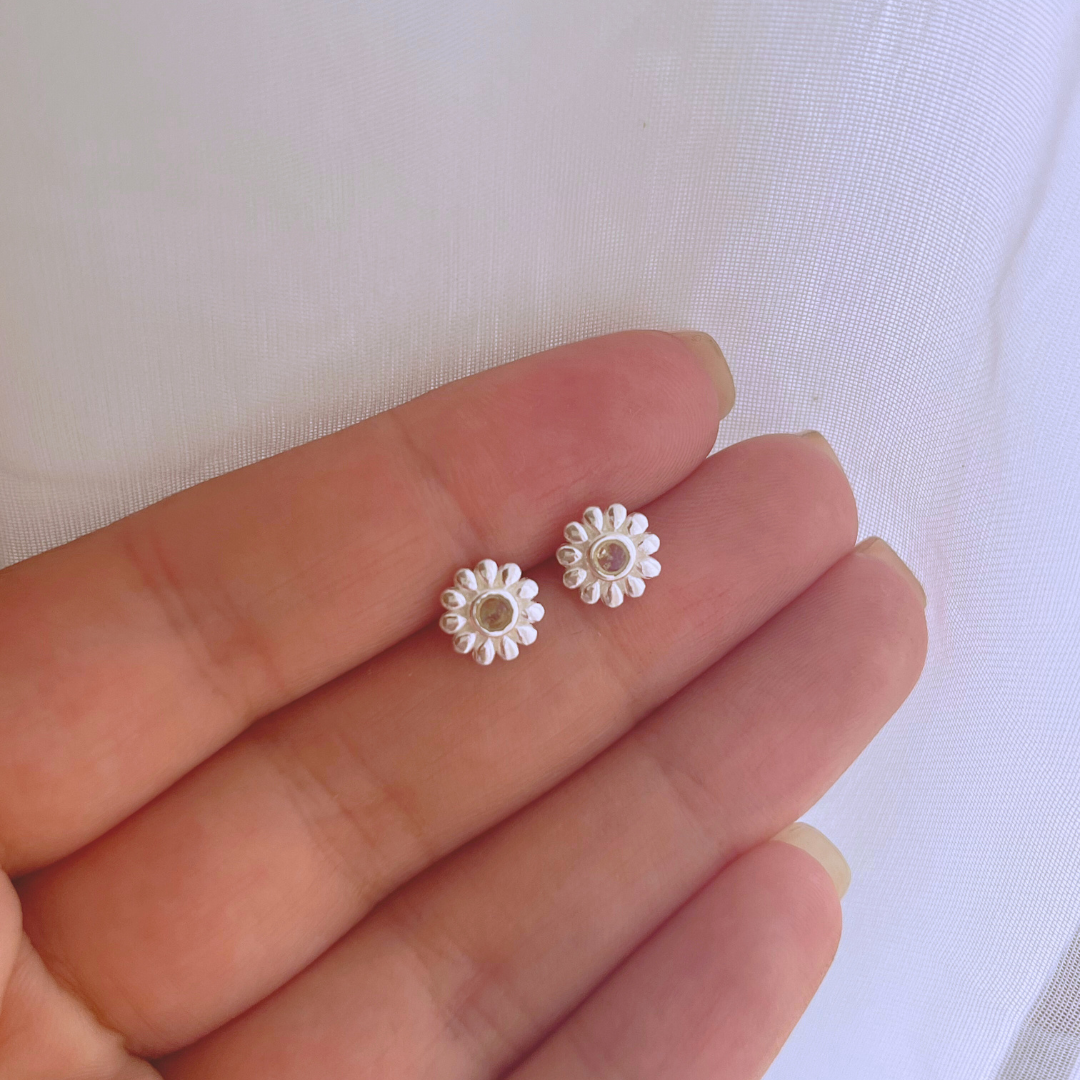 AROS FLOR Y PIEDRA LUNA