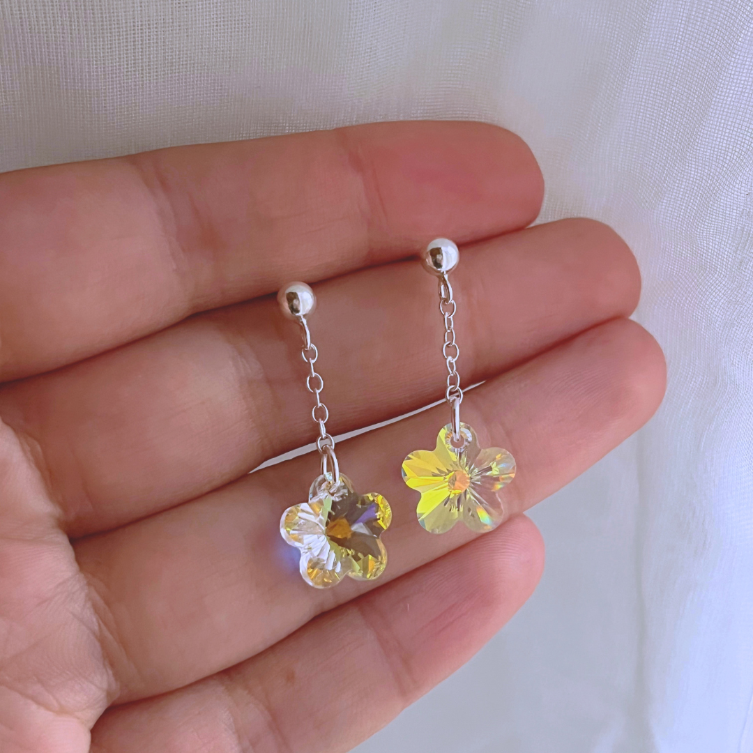 AROS LARGOS ESFERA, CADENA Y FLOR DE STRASS TORNASOL