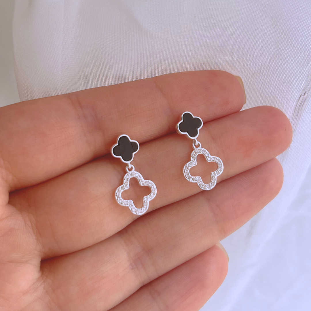 AROS TRÉBOL DE LA SUERTE CIRCONES Y PIEDRA ONIX