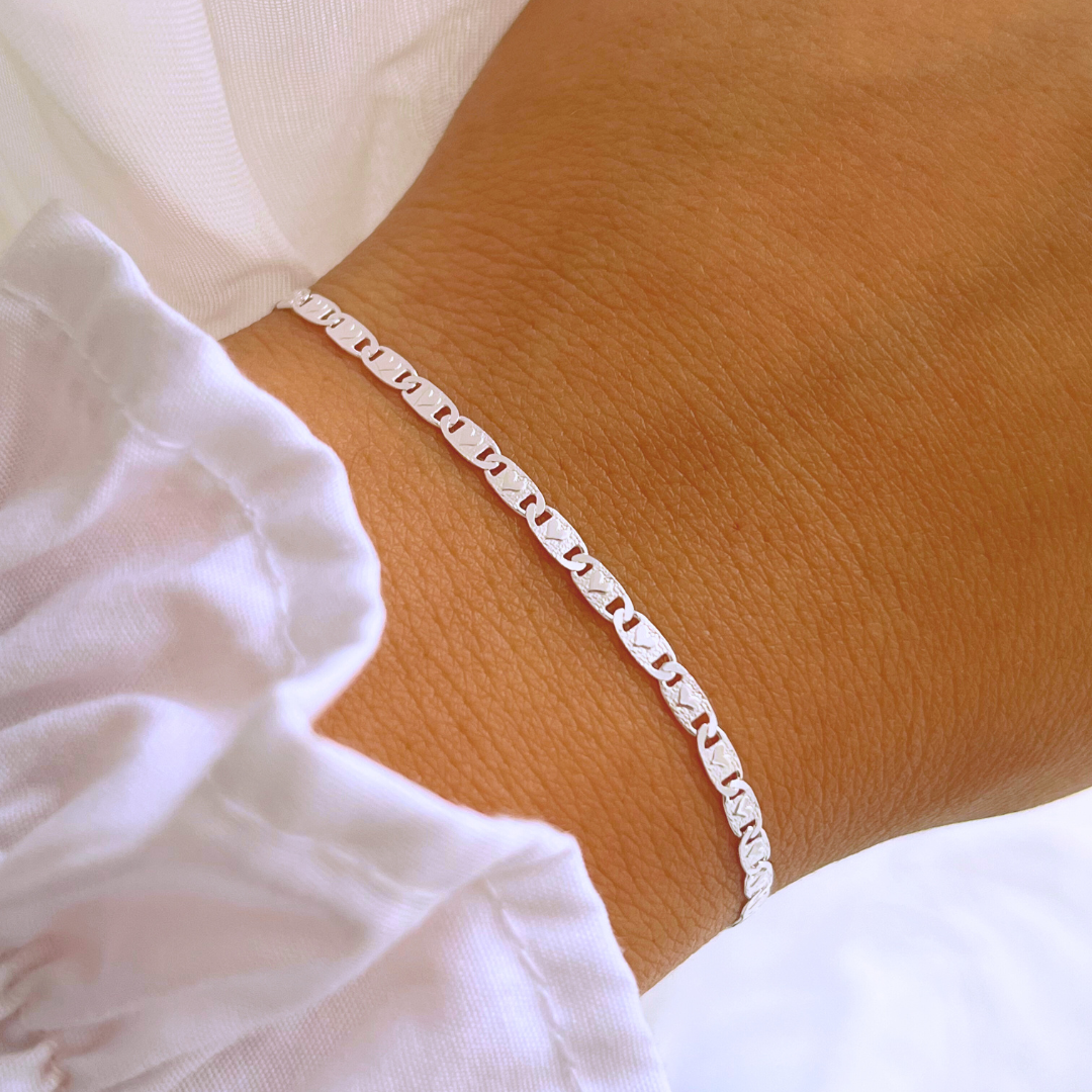 PULSERA GUCCI CORAZONES